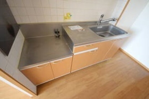 ラシーヌ弐番館の物件内観写真